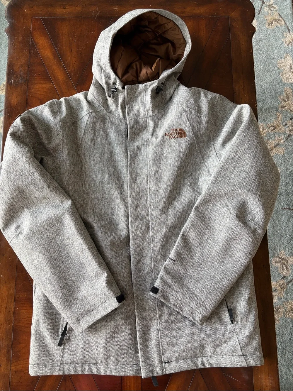 The North Face Men's Hooded Puffer Jacket in Heather Gray with Brown Lining